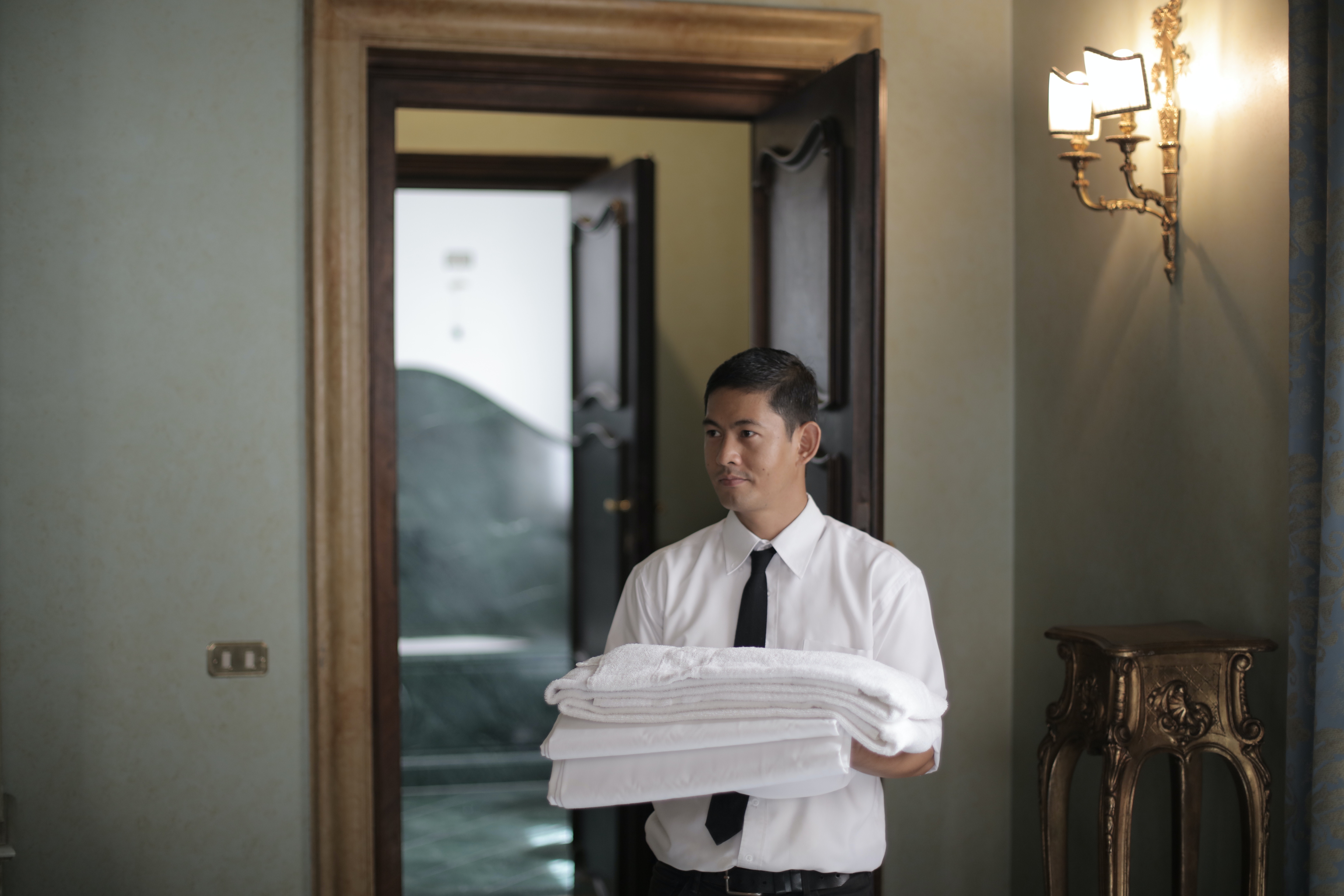 Hotel main delivering fresh linen